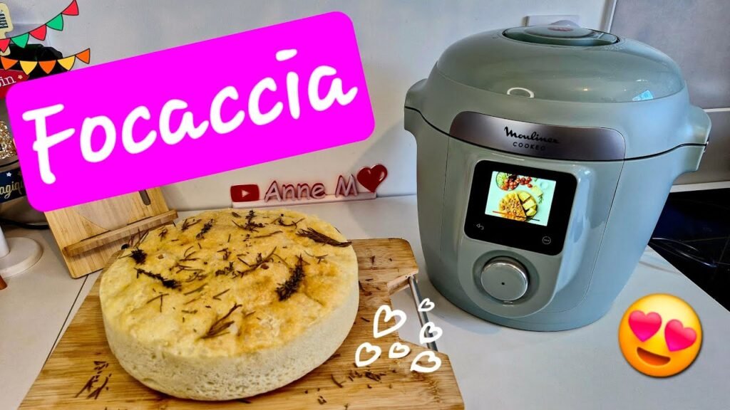 Photographie d'une Focaccia (pain Italien) réalisé avec le Cookeo 10 en 1 et l'Extra Crisp de Moulinex