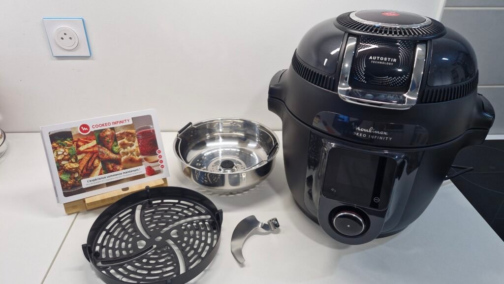 Découvrez en vidéo le tout nouveau Cookéo Infinity de Moulinex : il embarque un véritable airfryer ! C'est un concentré d’innovation et de praticité. Grâce à ses nombreux programmes intelligents, cuisiner devient plus simple, plus rapide… et toujours délicieux !