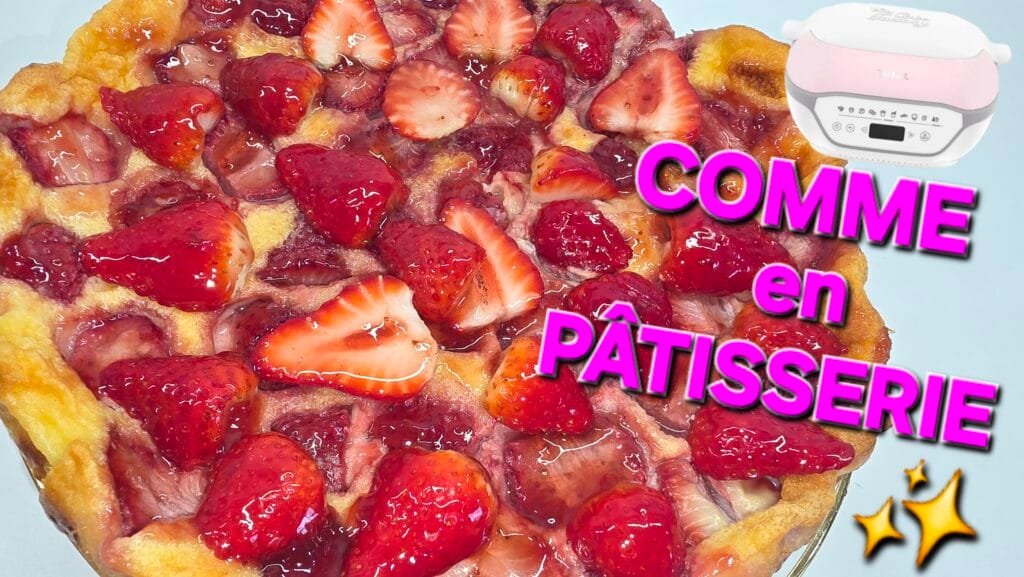 photographie d'un clafoutis aux fraises cuites et fraîches brillantes réalisé au cake factory infinity de Tefal