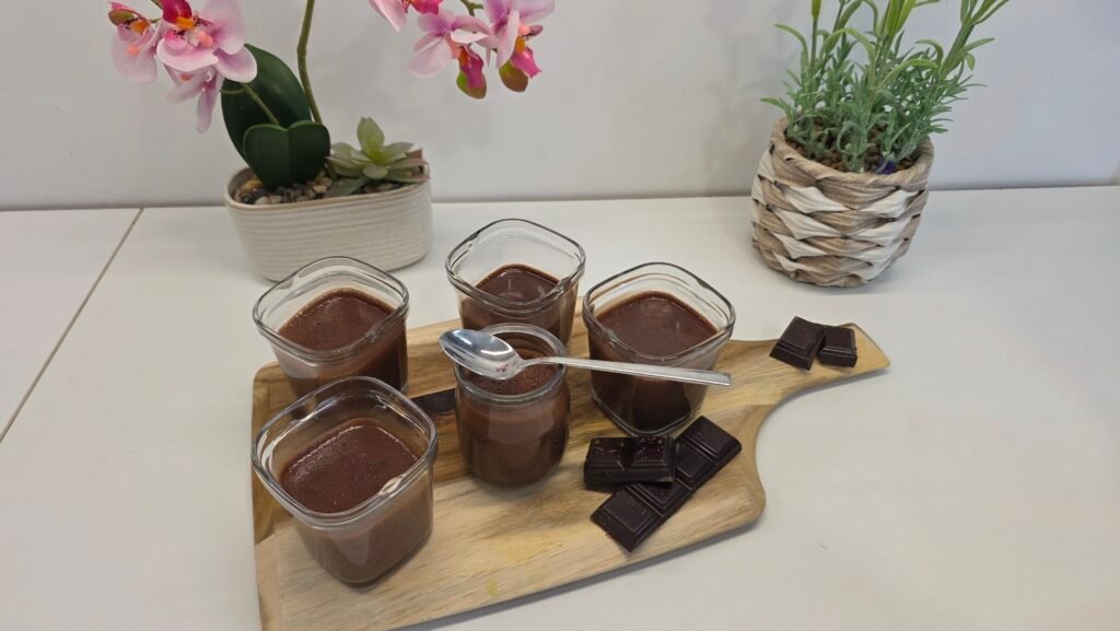 Pots individuels de crèmes dessert au chocolat réalisés au blender chauffant pefectmix cook de Moulinex
