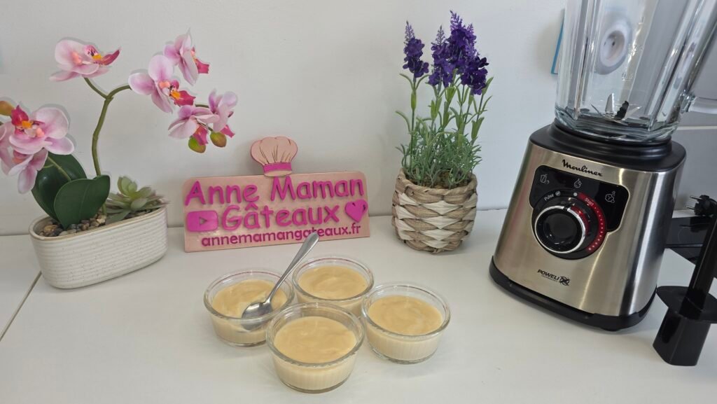 4 pots de crèmes desserts à la vanille réalisées en quelques minutes seulement grâce au blender Perfectmix